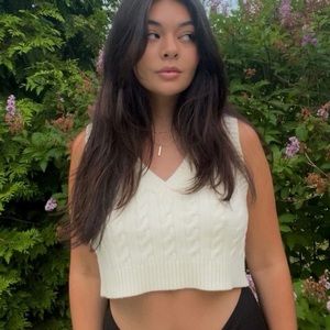 Princess polly sweater cropped vest